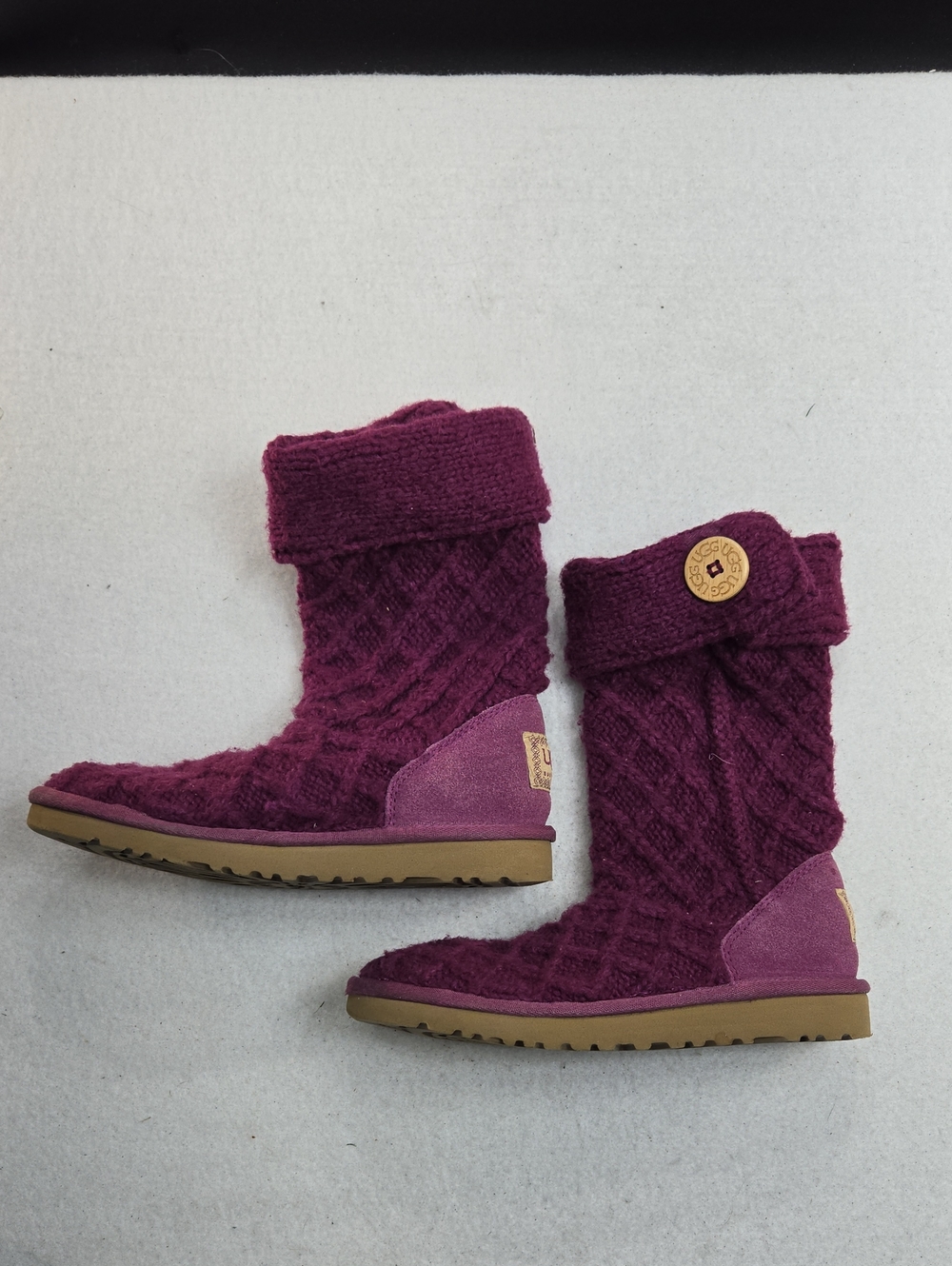 UGG Lattice Cardy Knit Boot Kids in a vibrant purple/plum shade